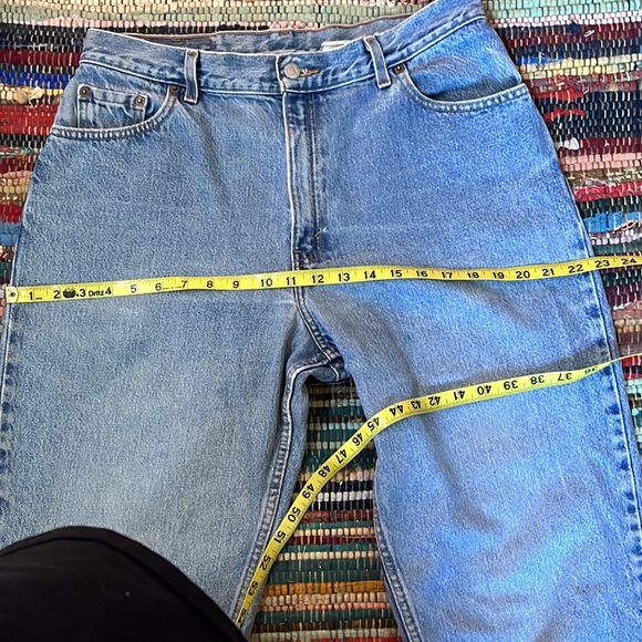 Vintage Levi 550 Relaxed Fit Tapered Leg Jeans - Picture 7 of 7